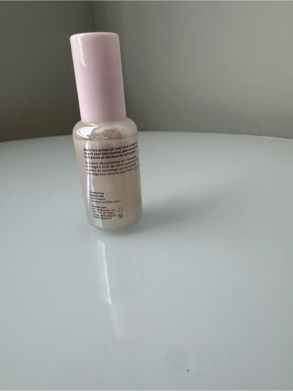Glossier Pink Iridescent Futuredew Oil Serum Hybrid 30 mL 1 fl oz Quiet Luxury